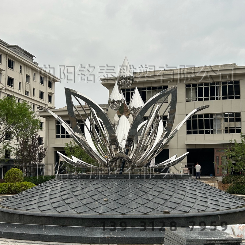 镜面金属荷花莲花水滴喷泉雕塑不锈钢镜面流水景观装饰